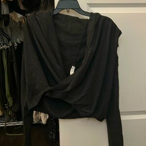 Lululemon yoga wrap over the shoulder hooded